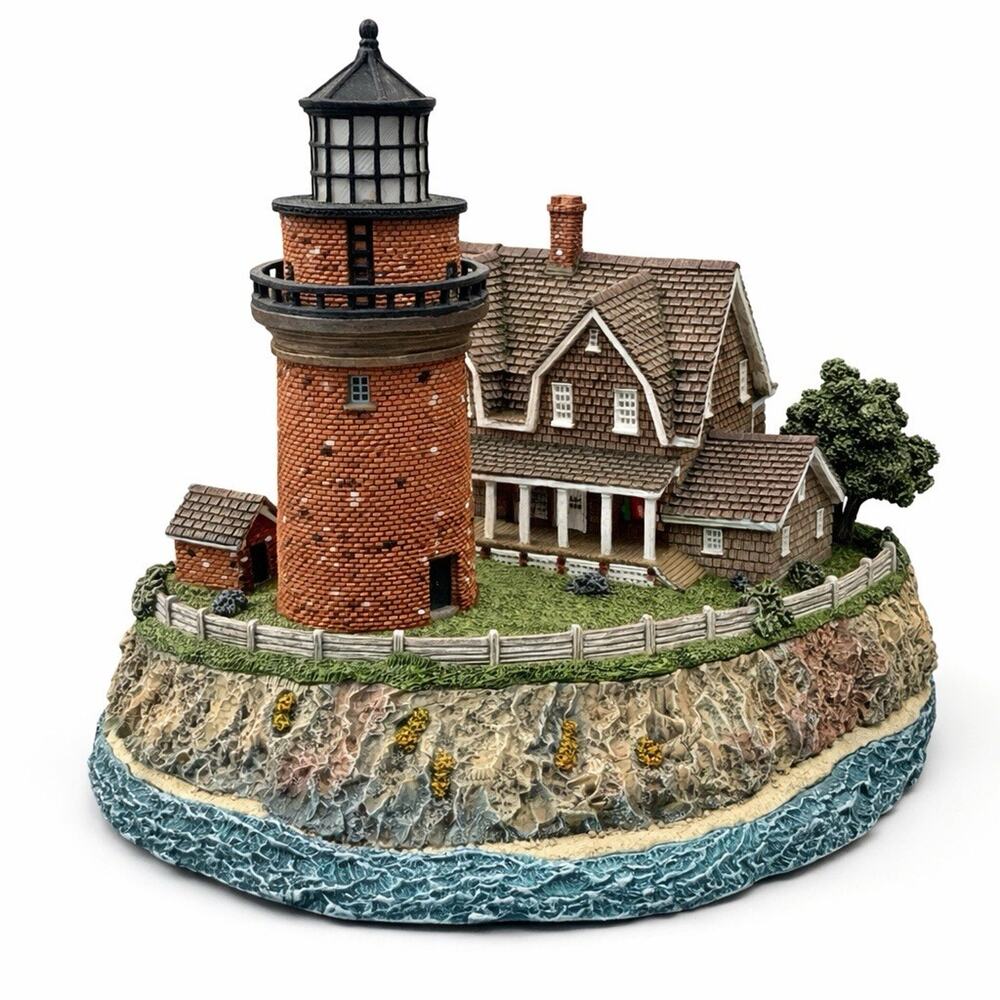 Harbour Lights Gay Head Lighthouse MA #219 1998 Coastal Nautical Decor